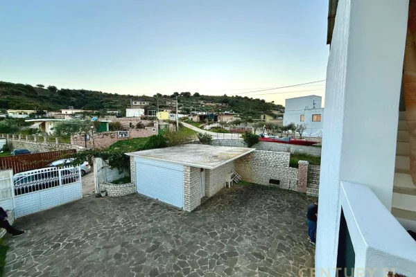 Shtepi ne shitje Vila Luksoze ne Sarande, 7+1, Mobilimi E mobiluar, Pagesa 550,000  Euro.