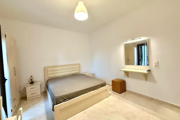 Shtepi ne shitje Vila Luksoze ne Sarande, 7+1, Mobilimi E mobiluar, Pagesa 550,000  Euro.