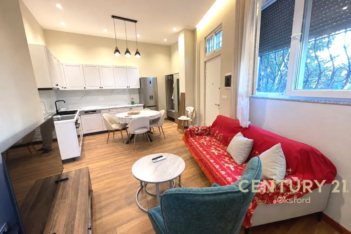 Shtepi me qera Apartament ne Tirane, 2+1, Mobilimi E mobiluar, Pagesa 800  Euro.