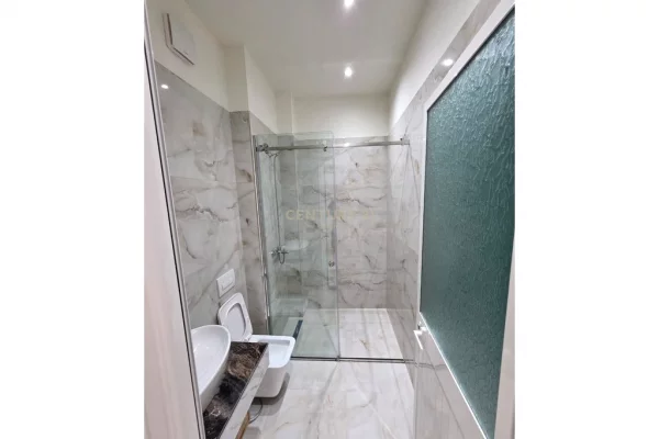 Shtepi me qera Apartament ne Tirane, 1+1, Mobilimi E mobiluar, Pagesa 60,000  Leke.