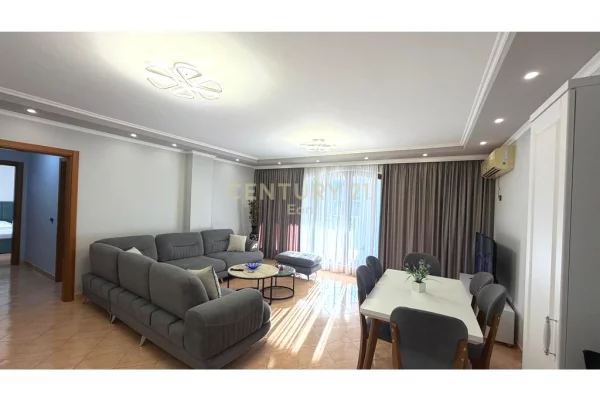 Shtepi ne shitje Apartament ne Durres, 2+1, Mobilimi E mobiluar, Pagesa 270,000  Euro.