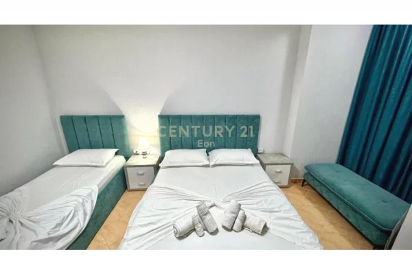 Shtepi ne shitje Apartament ne Durres, 2+1, Mobilimi E mobiluar, Pagesa 270,000  Euro.