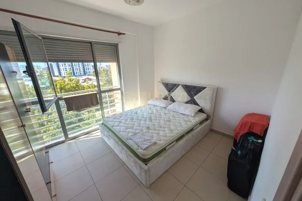 Shtepi me qera Apartament ne Tirane, 2+1, Mobilimi E mobiluar, Pagesa 55,000  Leke.
