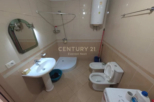 Shtepi me qera Apartament ne Tirane, 2+1, Mobilimi E mobiluar, Pagesa 55,000  Leke.