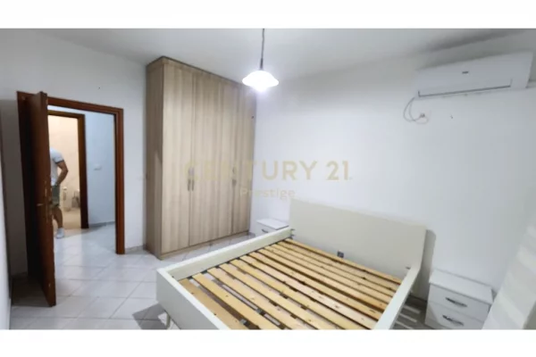 Shtepi me qera Apartament ne Tirane, 2+1, Mobilimi E mobiluar, Pagesa 50,000  Leke.
