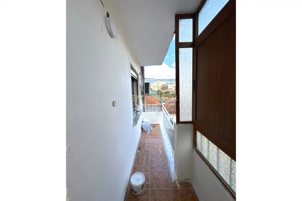Shtepi ne shitje Apartament ne Tirane, 2+1, Mobilimi Bosh, pa mobiluar, Pagesa 151,000  Euro.