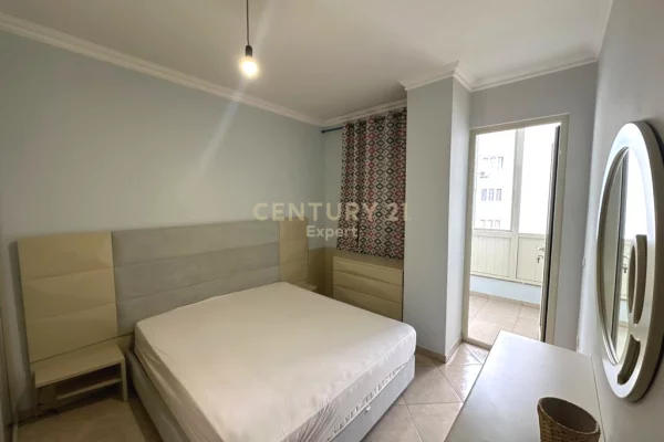 Shtepi me qera Apartament ne Tirane, 2+1, Mobilimi E mobiluar, Pagesa 550  Euro.