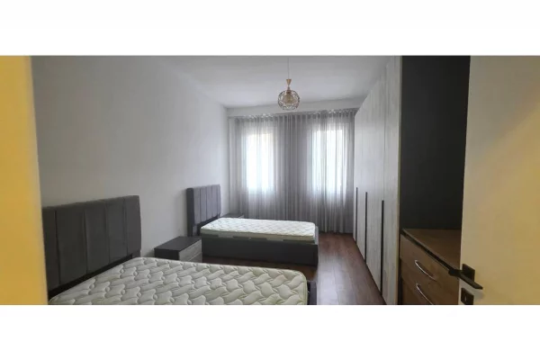 Shtepi me qera Apartament ne Tirane, 2+1, Mobilimi E mobiluar, Pagesa 600  Euro.