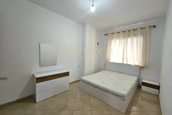 Shtepi me qera Apartament ne Tirane, 2+1, Mobilimi E mobiluar, Pagesa 430  Euro.