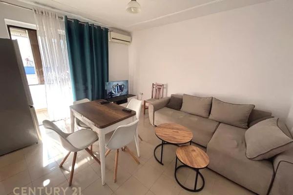 Shtepi me qera Apartament ne Tirane, 2+1, Mobilimi E mobiluar, Pagesa 65,000  Leke.