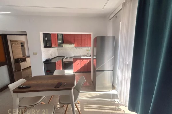 Shtepi me qera Apartament ne Tirane, 2+1, Mobilimi E mobiluar, Pagesa 65,000  Leke.