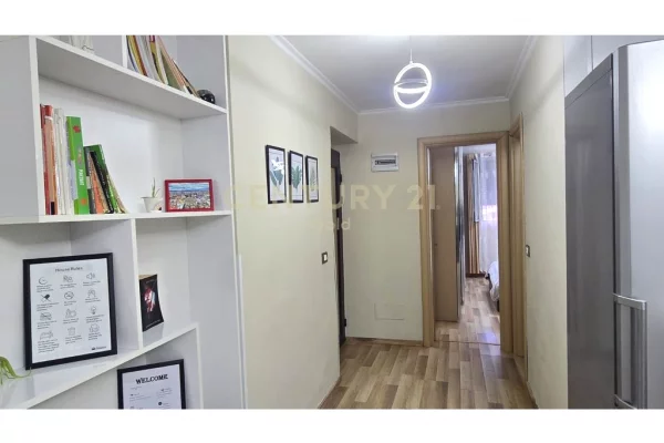 Shtepi me qera Apartament ne Tirane, 1+1, Mobilimi E mobiluar, Pagesa 60,000  Leke.