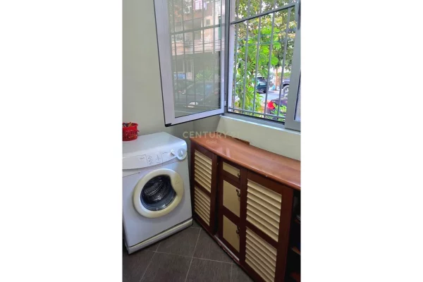 Shtepi me qera Apartament ne Tirane, 1+1, Mobilimi E mobiluar, Pagesa 60,000  Leke.