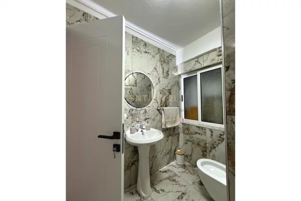 Shtepi ne shitje Apartament ne Durres, 1+1, Mobilimi E mobiluar, Pagesa 155,000  Euro.