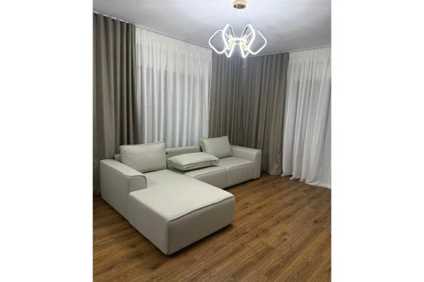 Shtepi me qera 2+1 ne Tirane - 880 Euro