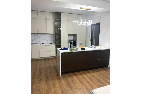 Shtepi me qera Apartament ne Tirane, 2+1, Mobilimi E mobiluar, Pagesa 880  Euro.