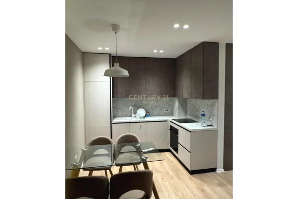 Shtepi ne shitje Apartament ne Tirane, 2+1, Mobilimi E mobiluar, Pagesa 16,000,000  Leke.