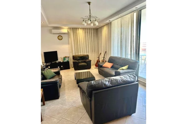 Shtepi ne shitje Apartament ne Tirane, 2+1, Mobilimi E mobiluar, Pagesa 357,600  Euro.