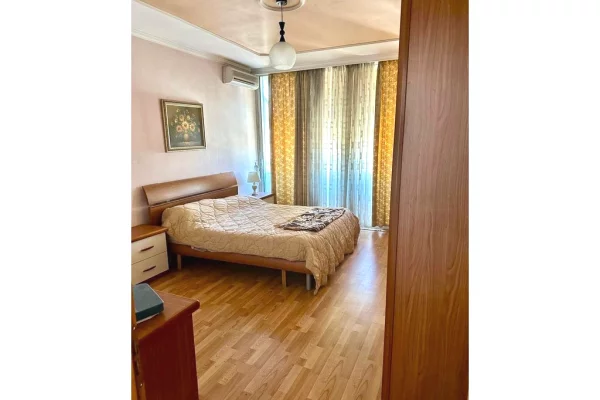 Shtepi ne shitje Apartament ne Tirane, 2+1, Mobilimi E mobiluar, Pagesa 357,600  Euro.