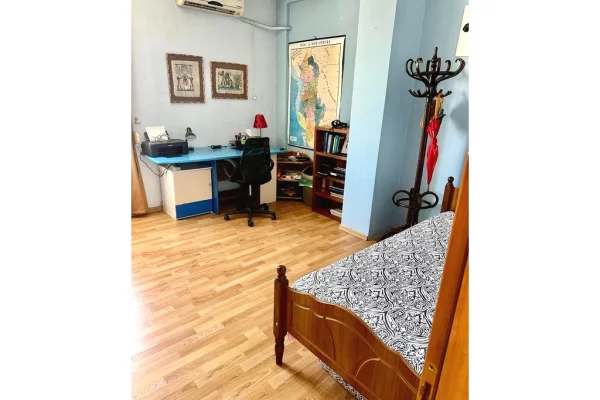 Shtepi ne shitje Apartament ne Tirane, 2+1, Mobilimi E mobiluar, Pagesa 357,600  Euro.