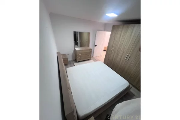 Shtepi me qera Apartament ne Tirane, 1+1, Mobilimi E mobiluar, Pagesa 750  Euro.