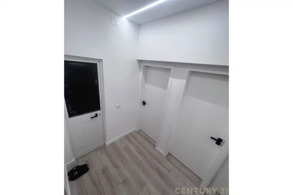 Shtepi me qera Apartament ne Tirane, 1+1, Mobilimi E mobiluar, Pagesa 750  Euro.