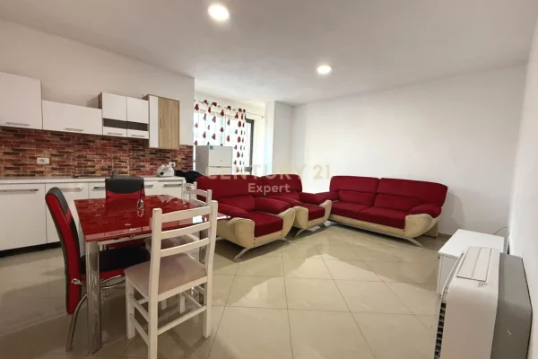 JEPET ME QIRA | 2+1 + POST PARKIMI PER ZYRA | 21 DHJETORI