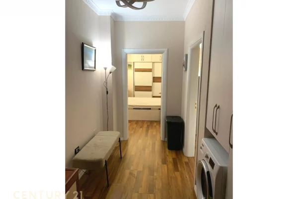Shtepi me qera Apartament ne Tirane, 1+1, Mobilimi E mobiluar, Pagesa 700  Euro.