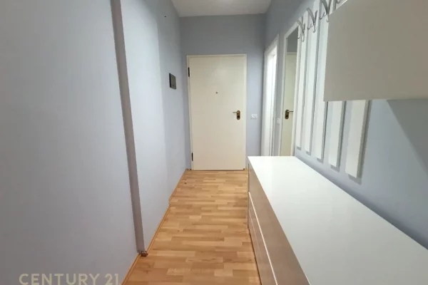 Shtepi me qera Apartament ne Tirane, 2+1, Mobilimi E mobiluar, Pagesa 80,000  Leke.