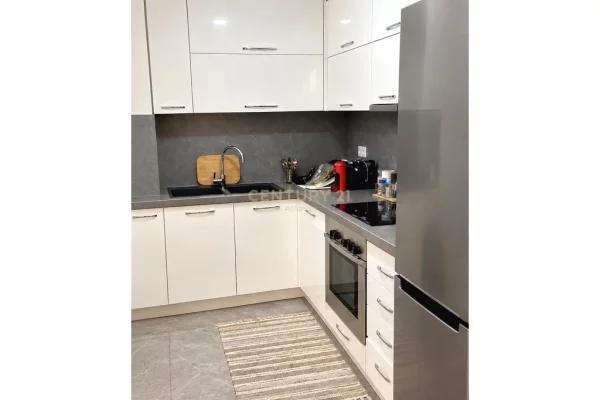 Shtepi ne shitje Apartament ne Durres, 2+1, Mobilimi E mobiluar, Pagesa 210,000  Euro.