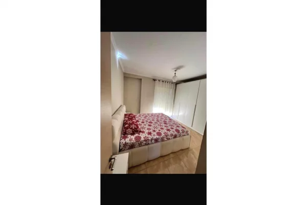 Shtepi me qera Apartament ne Tirane, 2+1, Mobilimi E mobiluar, Pagesa 650  Euro.
