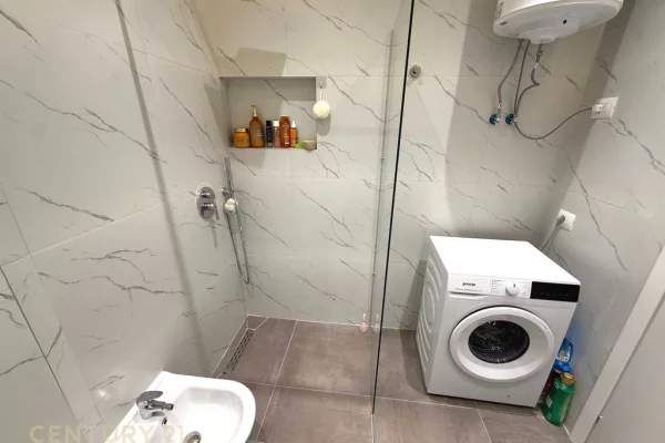Shtepi me qera Apartament ne Tirane, 1+1, Mobilimi E mobiluar, Pagesa 750  Euro.
