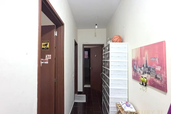 Shtepi ne shitje Apartament ne Tirane, 2+1, Mobilimi E mobiluar, Pagesa 170,000  Euro.