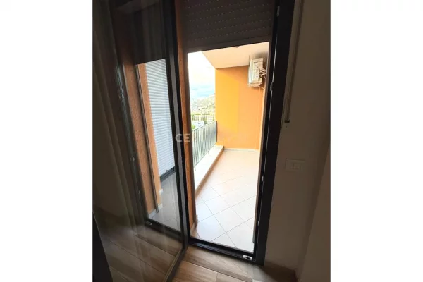 Shtepi me qera Apartament ne Tirane, 1+1, Mobilimi E mobiluar, Pagesa 650  Euro.
