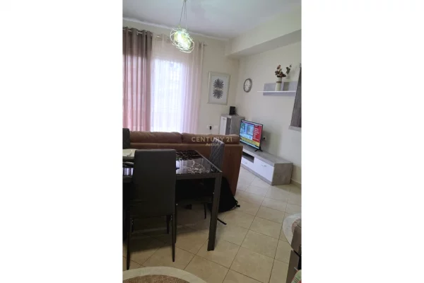 Shtepi me qera 1+1 ne Tirane - 65,000 Leke