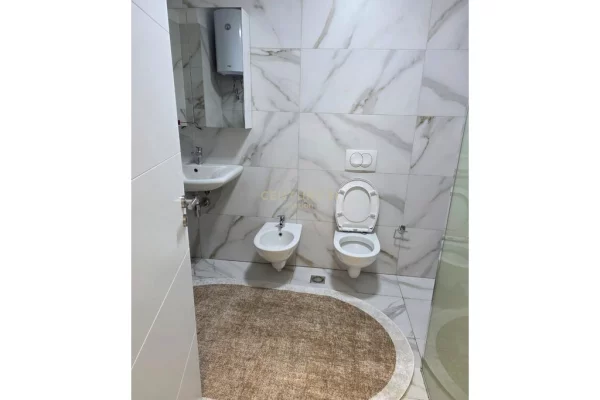 Shtepi me qera Apartament ne Tirane, 1+1, Mobilimi E mobiluar, Pagesa 65,000  Leke.