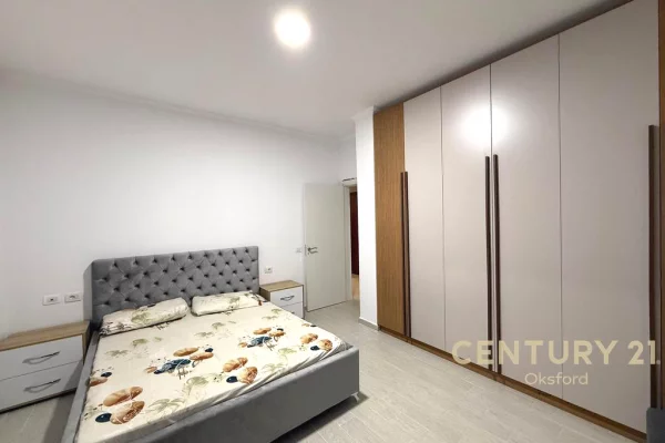 Shtepi ne shitje Apartament ne Tirane, 2+1, Mobilimi E mobiluar, Pagesa 160,000  Euro.
