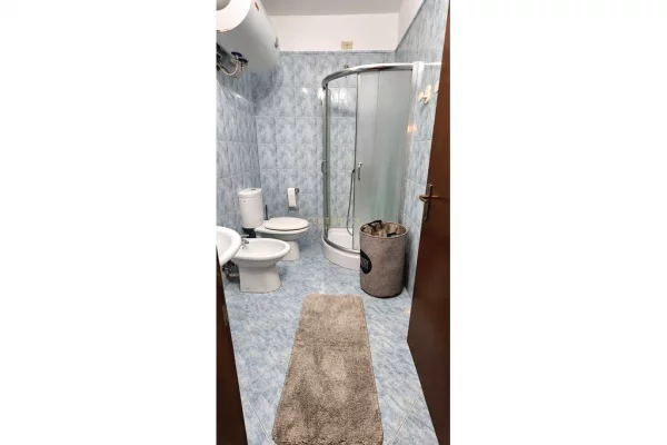 Shtepi me qera Apartament ne Tirane, 1+1, Mobilimi E mobiluar, Pagesa 67,000  Leke.