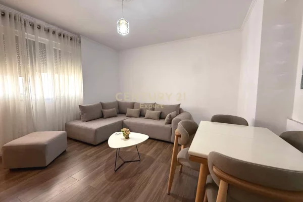 Shtepi me qera 2+1 ne Tirane - 75,000 Leke