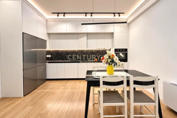 Shtepi me qera Apartament ne Tirane, 3+1, Mobilimi E mobiluar, Pagesa 2,200  Euro.