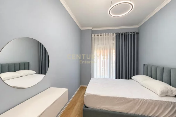 Shtepi me qera Apartament ne Tirane, 3+1, Mobilimi E mobiluar, Pagesa 2,200  Euro.