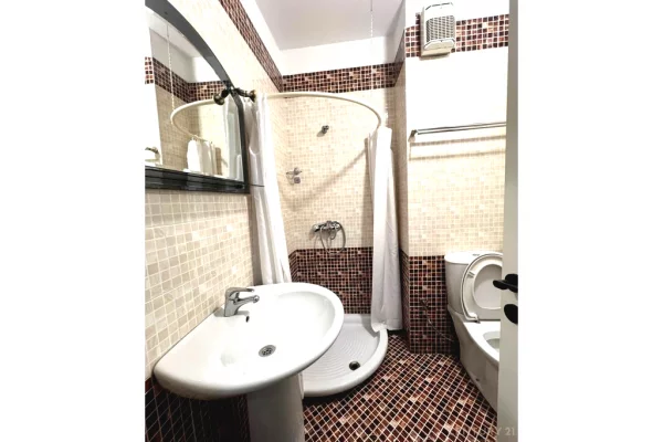 Shtepi me qera Apartament ne Tirane, 2+1, Mobilimi E mobiluar, Pagesa 75,000  Leke.