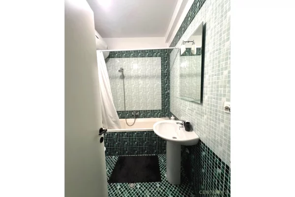 Shtepi me qera Apartament ne Tirane, 2+1, Mobilimi E mobiluar, Pagesa 75,000  Leke.