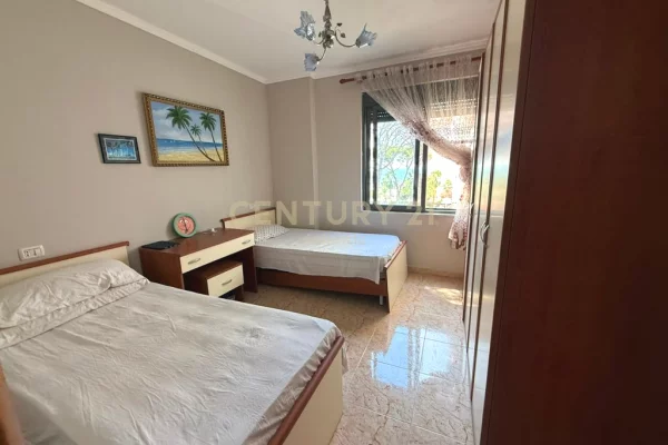 Shtepi ne shitje Apartament ne Durres, 2+1, Mobilimi E mobiluar, Pagesa 150,000  Euro.