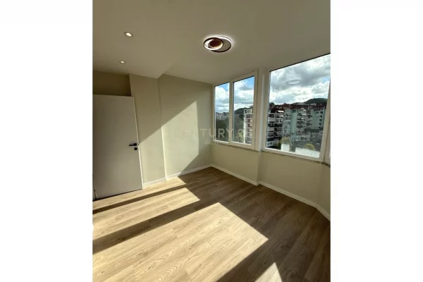 Shtepi ne shitje Apartament ne Tirane, 2+1, Mobilimi Bosh, pa mobiluar, Pagesa 181,000  Euro.