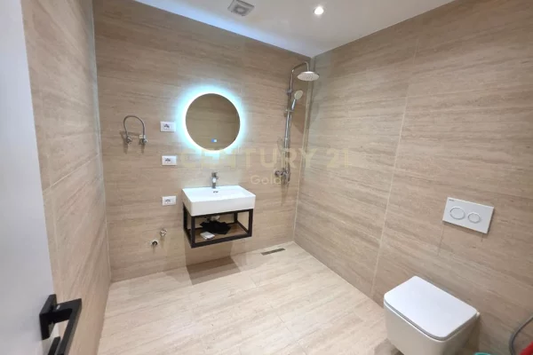 Shtepi ne shitje Apartament ne Tirane, 2+1, Mobilimi Bosh, pa mobiluar, Pagesa 181,000  Euro.
