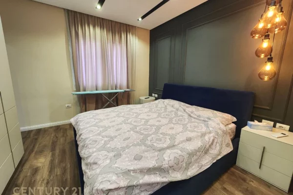 Shtepi me qera Apartament ne Tirane, 3+1, Mobilimi E mobiluar, Pagesa 170,000  Leke.