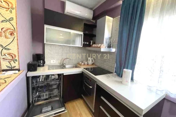 Shtepi me qera Apartament ne Tirane, 2+1, Mobilimi E mobiluar, Pagesa 700  Euro.