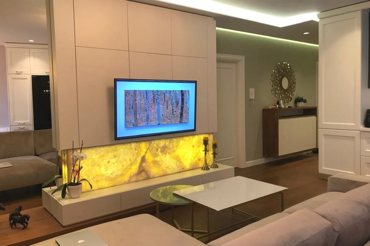 Shtepi me qera Apartament ne Tirane, 2+1, Mobilimi E mobiluar, Pagesa 980  Euro.