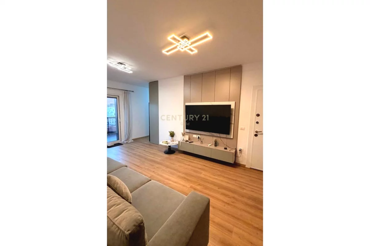 Shtepi me qera Apartament ne Tirane, 1+1, Mobilimi E mobiluar, Pagesa 700  Euro.
